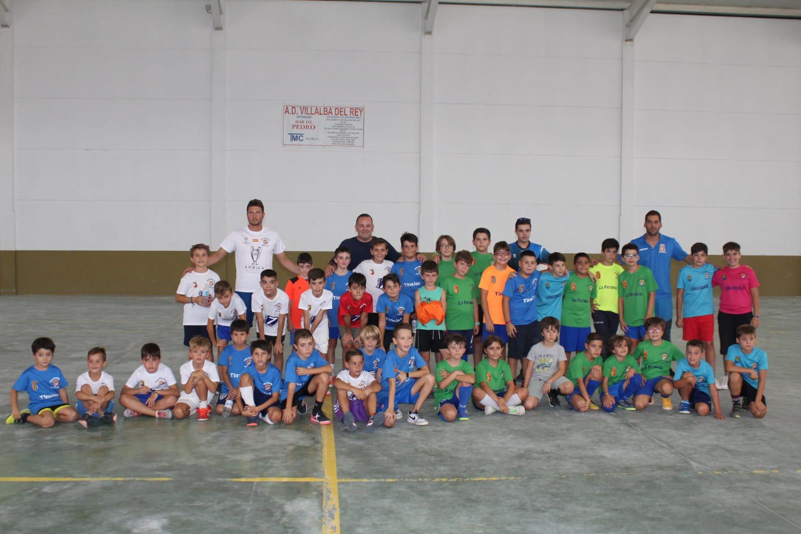 Foto de familia de la pasada edición